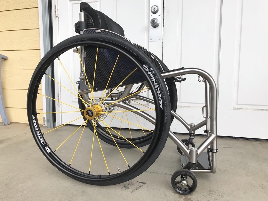1" Closed Frame with Adjustable Center of Gravity