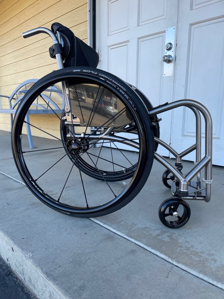 1" Closed Frame with Adjustable Center of Gravity